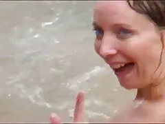 زیبایی جسورانه به عضوی از فیلم سکسی مردان دوست دختر بالغ پرید