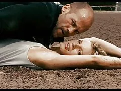 بلوند با فلم سکس مرد با مرد سینه های بزرگ برهنه خودنمایی می کند