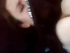 جوجه معمولاً گربه را در جوراب شلواری فلم سکس مردان نشان می دهد