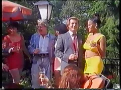 زن و فیلم سکس مرد به مرد شوهر روسی در رختخواب مشغول تفریح ​​هستند