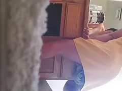 ورزشکاری با پوست تیره و مشاعره بزرگ ، سکس پیرمرد بادخترجوان خدمات را به طور موثری جذب می کند